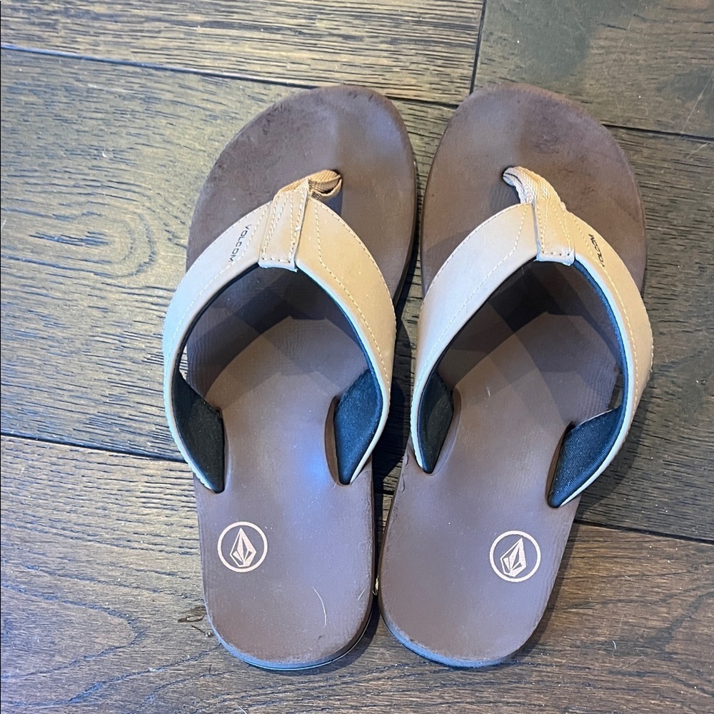 Volcom Tan and Brown Flip Flops